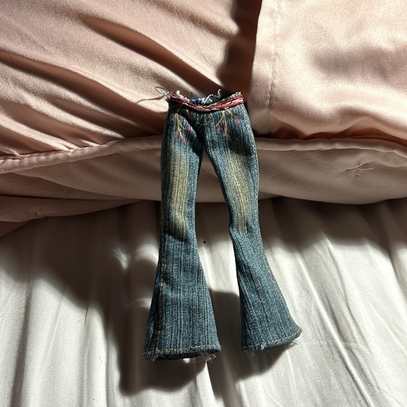 Bratz Doll Clothes. - Picture 3 of 9